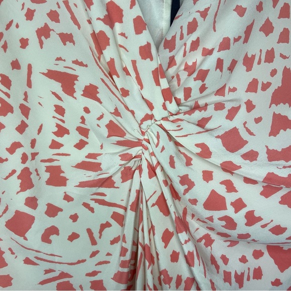 Reiss NWT Coral/Pearl Gathered Printed V-Neckline Silk Dress Size 4 - Picture 6 of 10